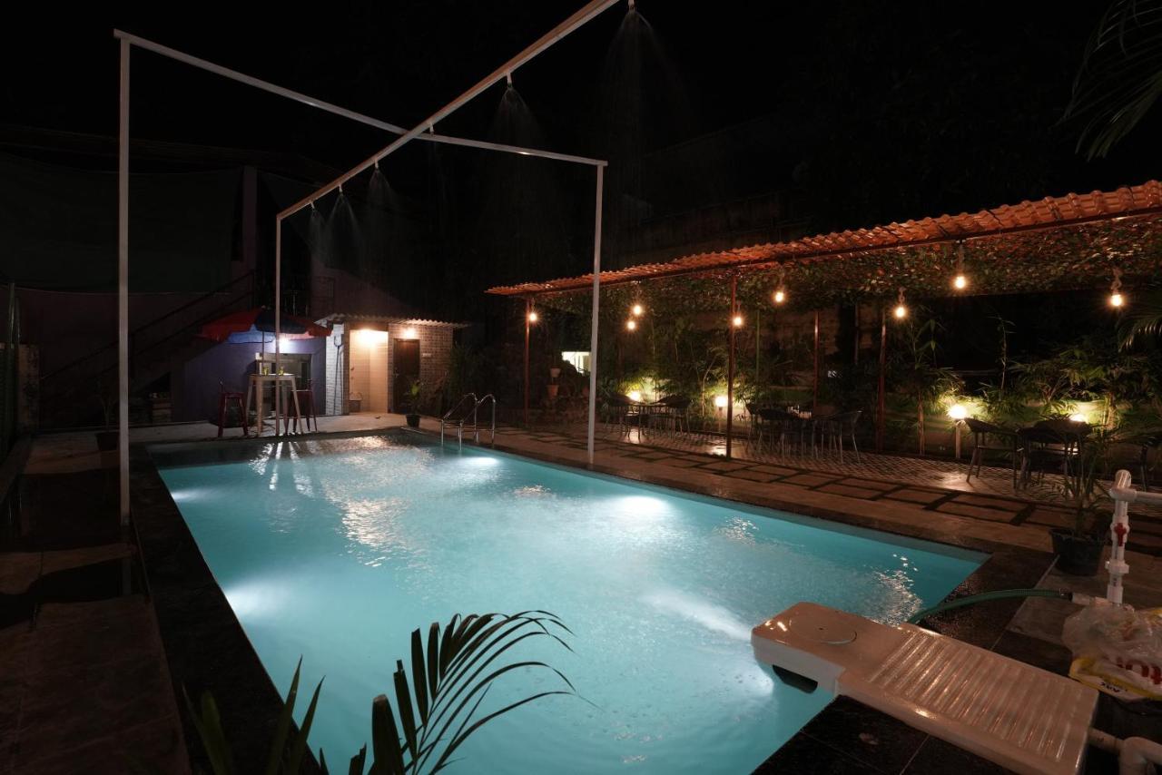 Palm Springs Beach Resort - Gorai Мумбаи Экстерьер фото